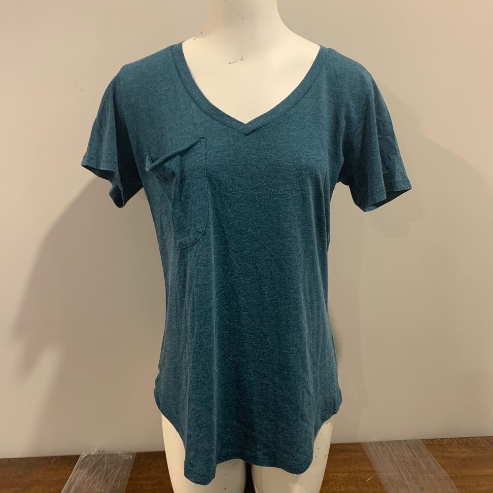 Blueish/green casual vneck tshirt